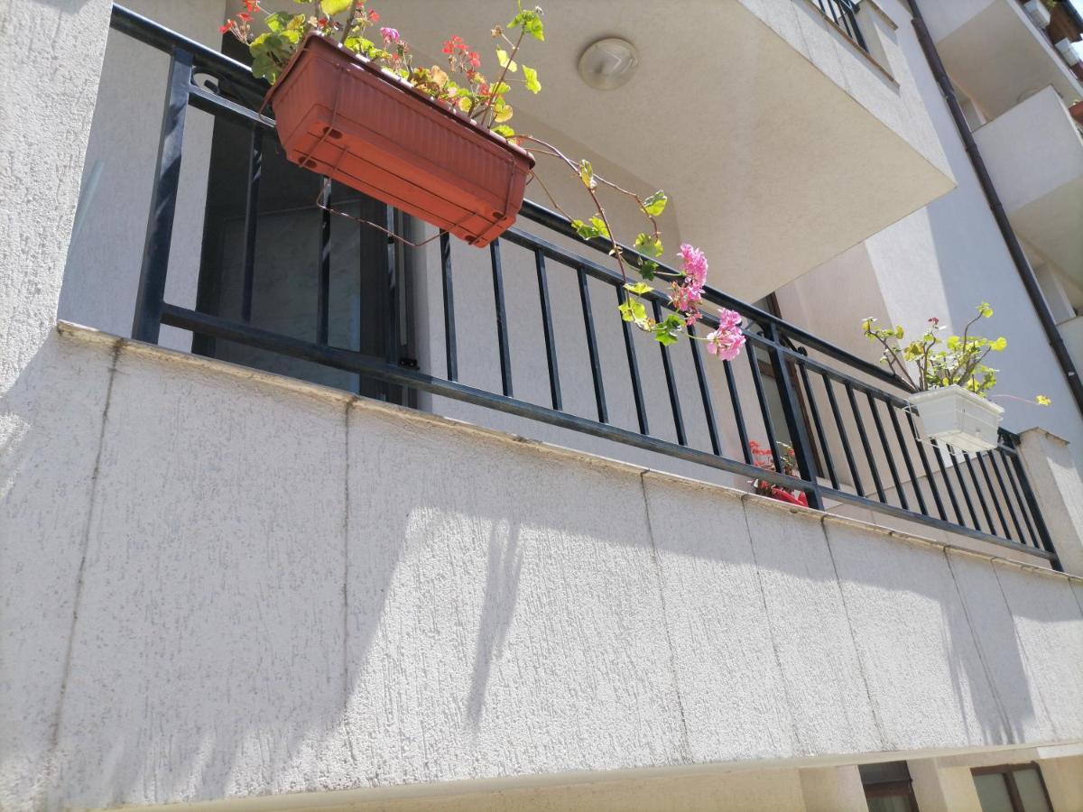 White Home-Apartament Бургас Екстериор снимка