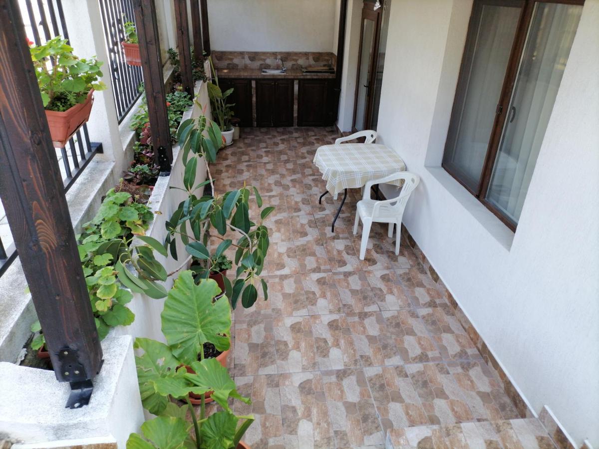 White Home-Apartament Бургас Екстериор снимка
