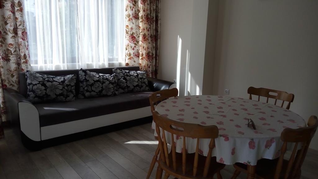 White Home-Apartament Бургас Екстериор снимка